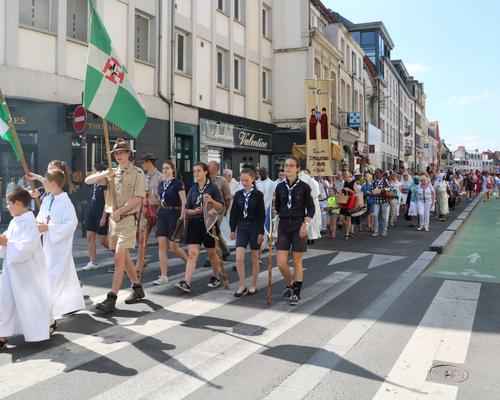 1706_Procession 38