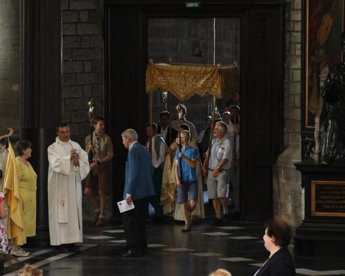 1706_Célébration de l'Eucharistie 2
