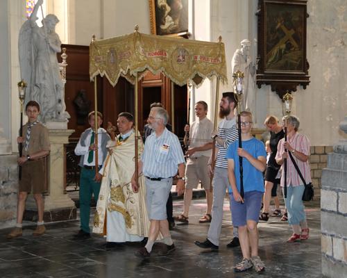 1706_Célébration de l'Eucharistie 6