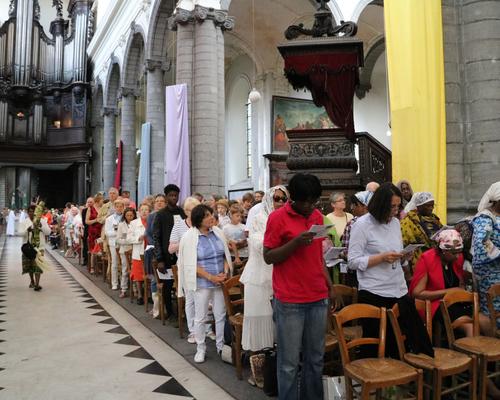 1706_Célébration de l'Eucharistie 10