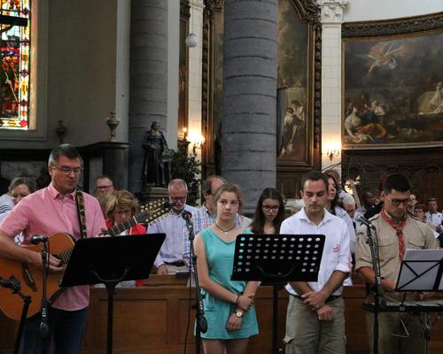 1706_Célébration de l'Eucharistie 12