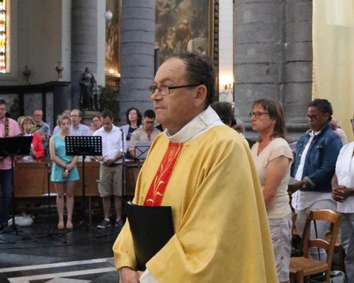 1706_Célébration de l'Eucharistie 20