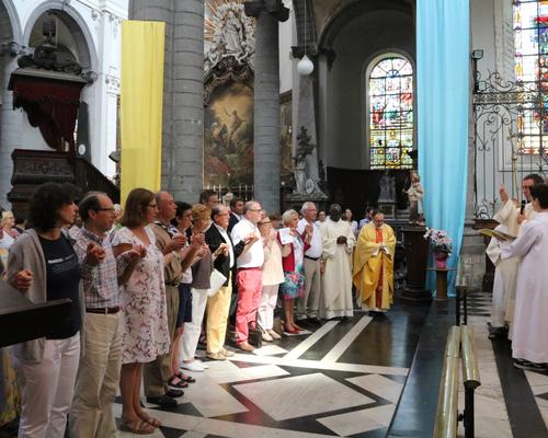 1706_Célébration de l'Eucharistie 43