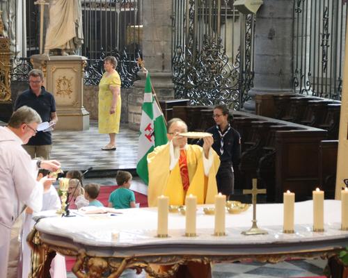 1706_Célébration de l'Eucharistie 57