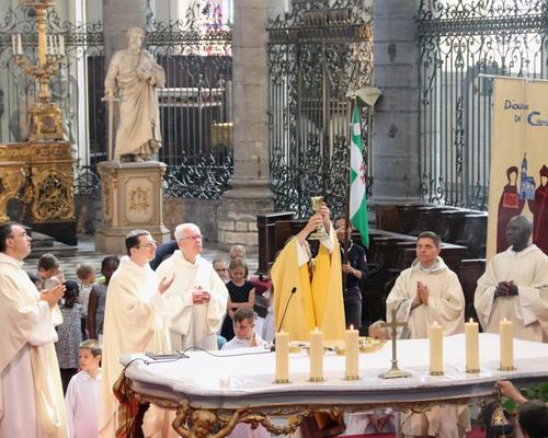 1706_Célébration de l'Eucharistie 70