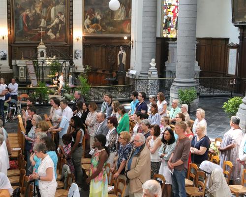 1706_Célébration de l'Eucharistie 71