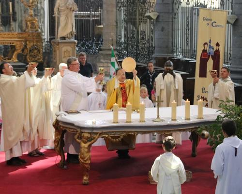 1706_Célébration de l'Eucharistie 72