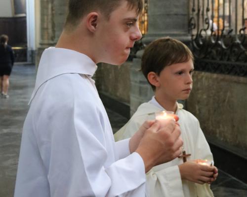 1706_Célébration de l'Eucharistie 78