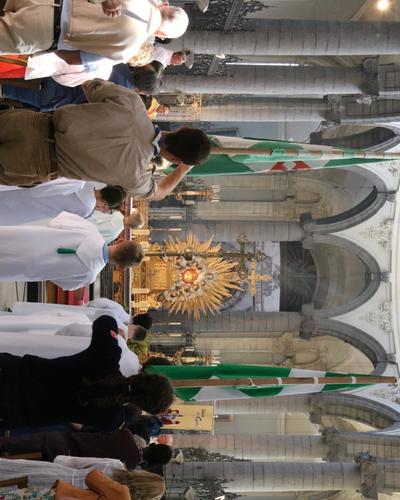 1706_Célébration de l'Eucharistie 80