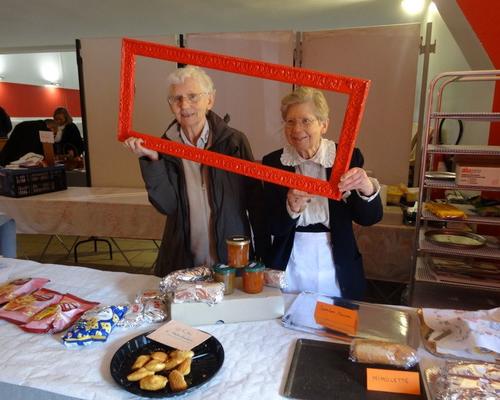 le stand clofiture !avec les fidèles Clorinde et Geneviève