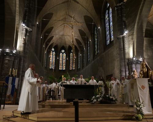 Messe de clôture : de nombreux célébrants