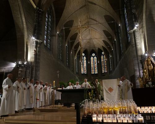 Messe de clôture : de nombreux célébrants