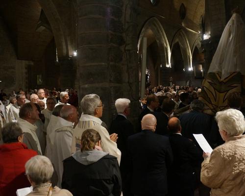 La vierge va faire son tour ... de  église St Géry
