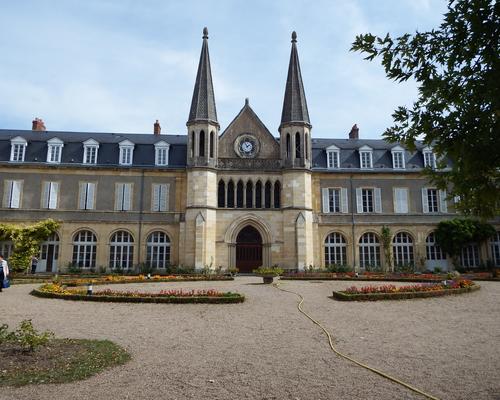 Espace Sainte Bernadette à Nevers/ vue du jardin