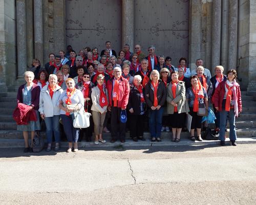 photo de groupe sur les marches de la basilique de