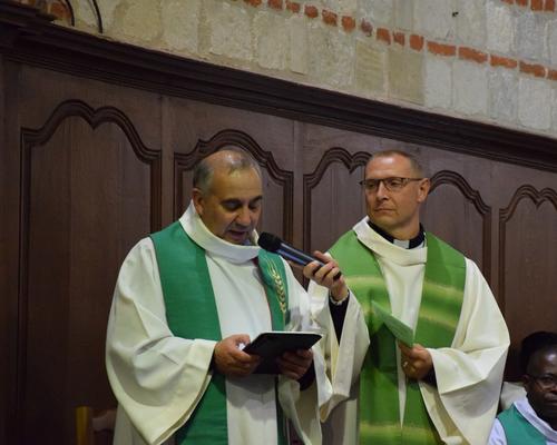 Après les échanges de l'après-midi, nous avons célébré dans l'église St Antoine