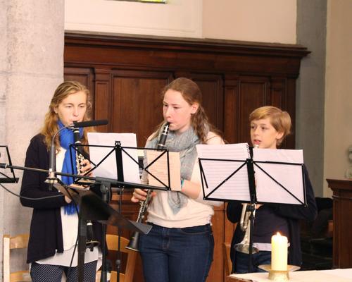 mais aussi de jeunes musiciens ........