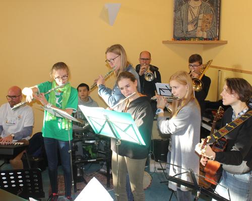 une bonne partie des musiciens 