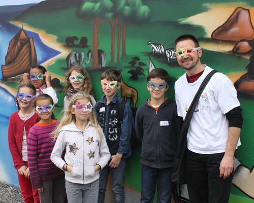 équipe projecteurs avec ses lunettes