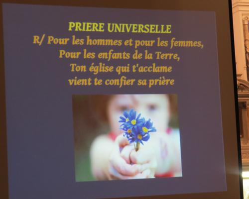 En réponse aux intentions de prière universelle: