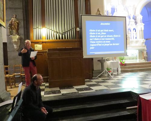 Et la trompette nous accompagne pour chanter: Gloire à Dieu qui...