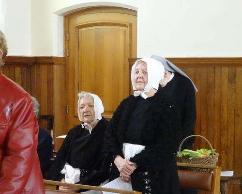Résidentes représentant Jeanne Jugan et une amie
