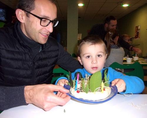 7 Papa avec son enfant
