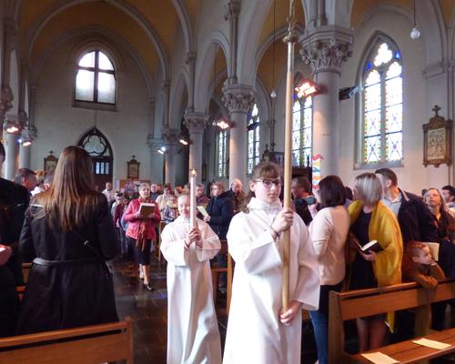 1eres communions Neuville 2018 (2)