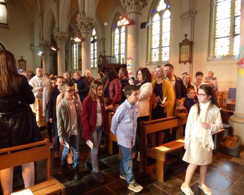 1eres communions Neuville 2018 (4)