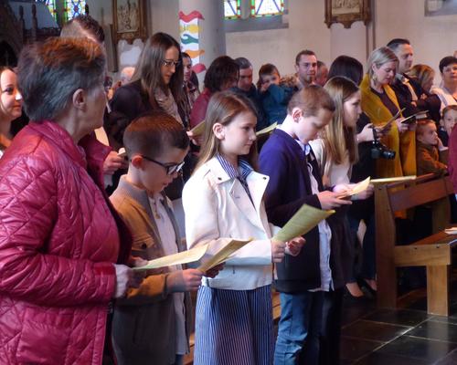 1eres communions Neuville 2018 (13)