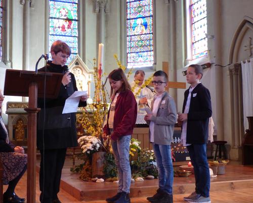 1eres communions Neuville 2018 (38)