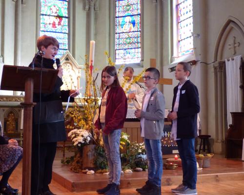 1eres communions Neuville 2018 (39)
