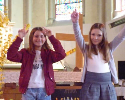 1eres communions Neuville 2018 (46)