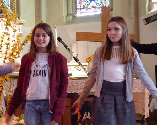 1eres communions Neuville 2018 (50)
