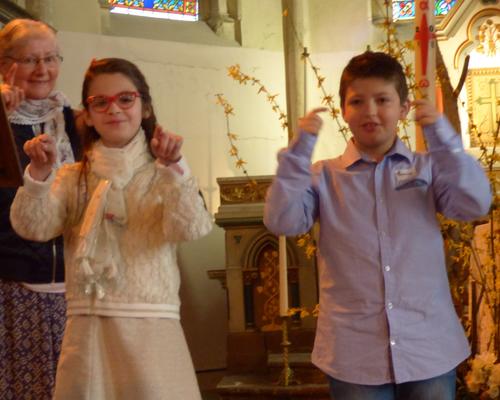 1eres communions Neuville 2018 (51)
