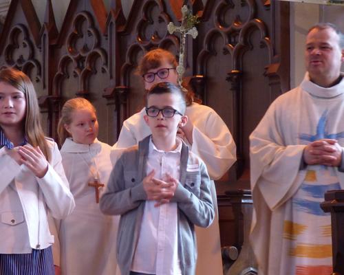 1eres communions Neuville 2018 (52)