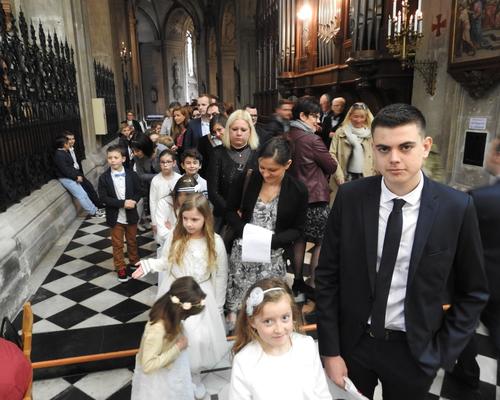 1eres communions 2018 cathedrale (46)