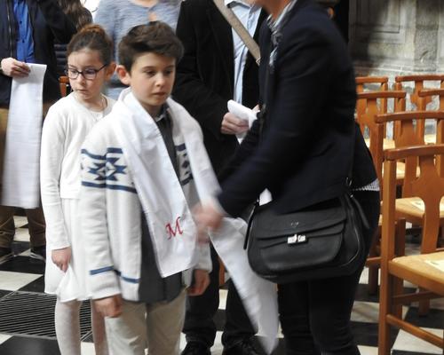 1eres communions 2018 cathedrale (51)