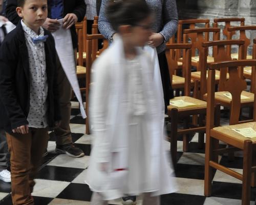 1eres communions 2018 cathedrale (53)