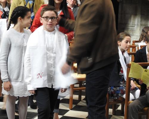 1eres communions 2018 cathedrale (73)