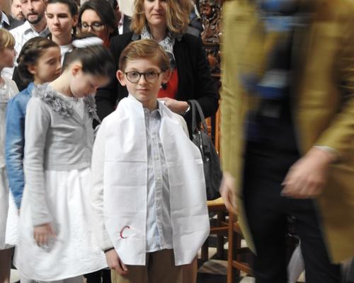 1eres communions 2018 cathedrale (75)