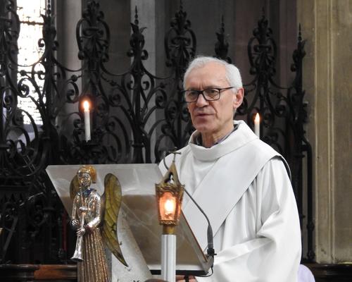 1eres communions 2018 cathedrale (116)