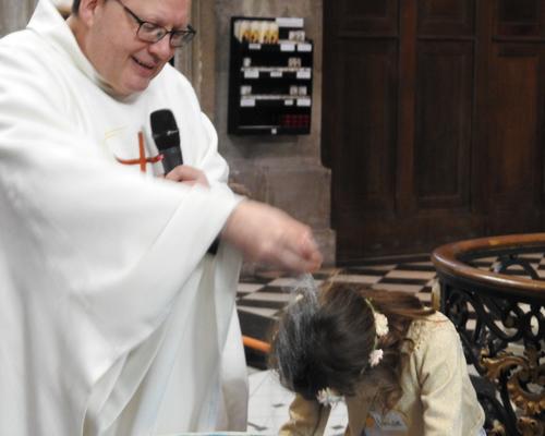 1eres communions 2018 cathedrale (143)