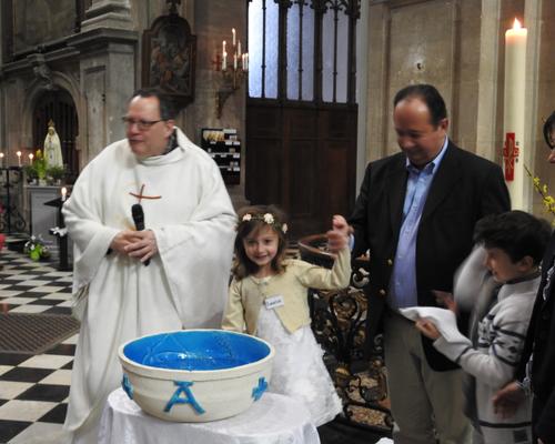 1eres communions 2018 cathedrale (144)