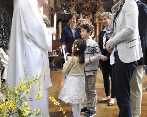 1eres communions 2018 cathedrale (149)