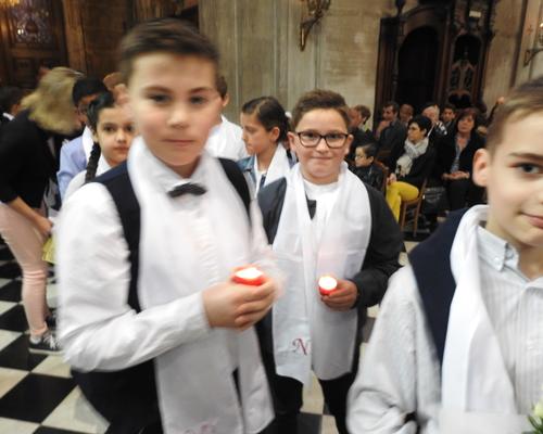 1eres communions 2018 cathedrale (156)