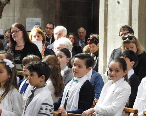 1eres communions 2018 cathedrale (166)
