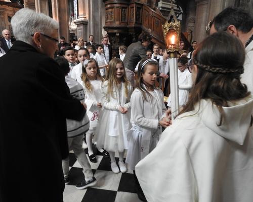 1eres communions 2018 cathedrale (173)