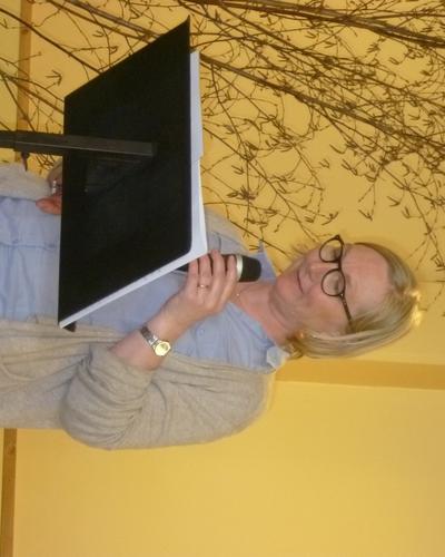Anne Sophie nous lit la Parole de Dieu ....