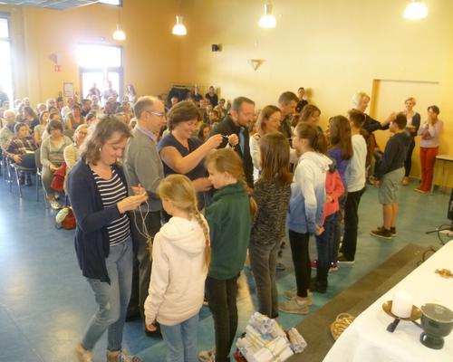 77 jeunes des 3 paroisses de l'amandinois